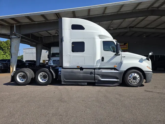 2021 International LT625