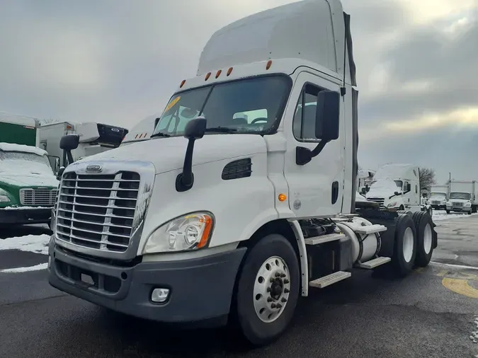 2017 FREIGHTLINER/MERCEDES CASCADIA 113" DAYCABb3e7257bd6bb29b75d79fb75ca662ab9