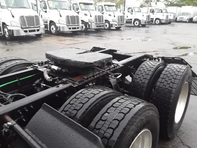 2017 FREIGHTLINER/MERCEDES CASCADIA 125