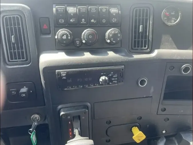 2020 NAVISTAR INTERNATIONAL MV607 (4X2)b3f0f539947d305bcebc79bda883a4c4