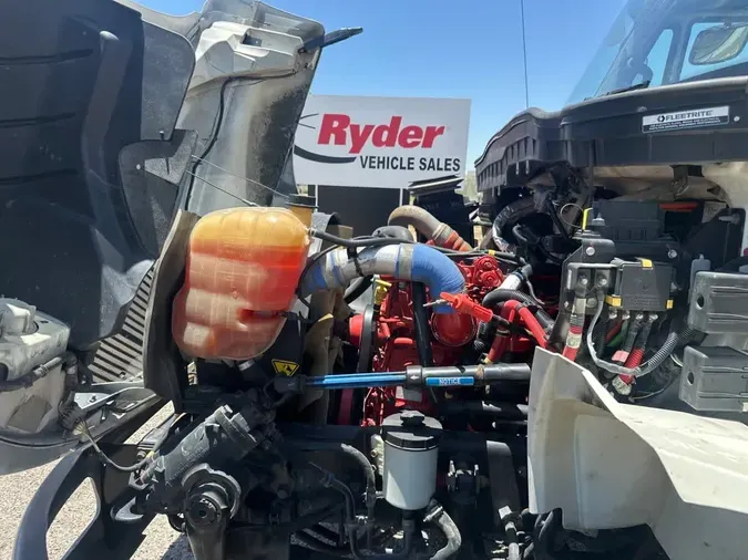2019 NAVISTAR INTERNATIONAL 4300
