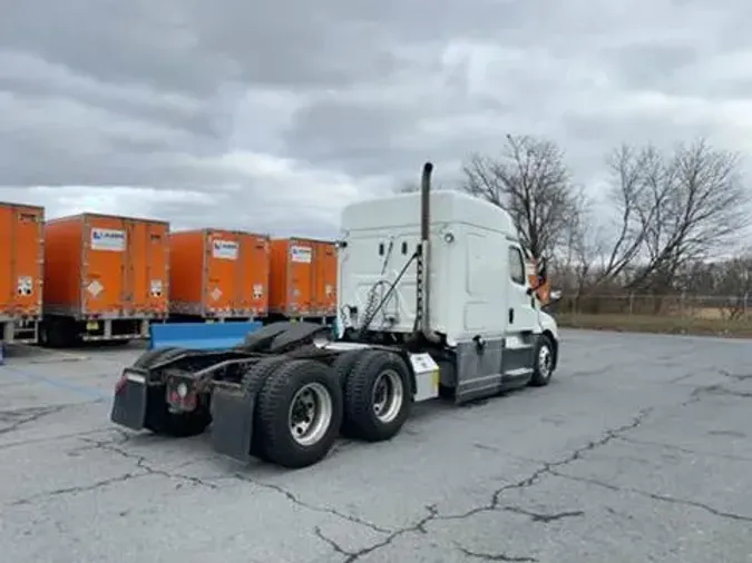 2020 Freightliner Cascadia