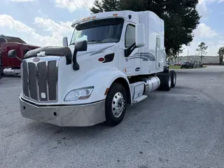 2022 Peterbilt 579