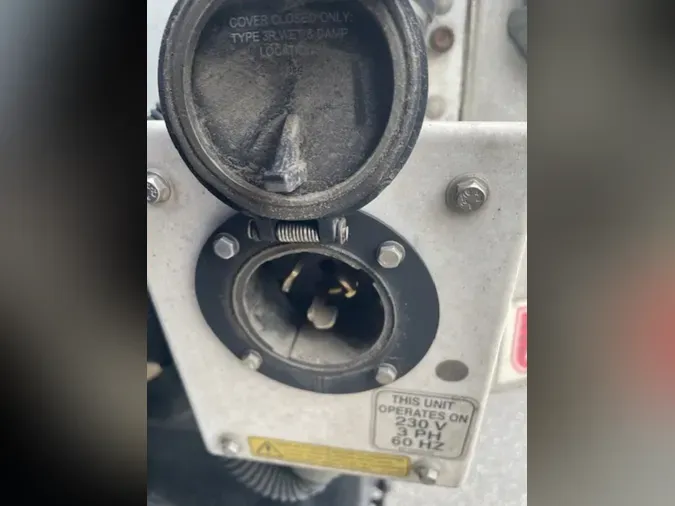 2019 FREIGHTLINER/MERCEDES M2 106