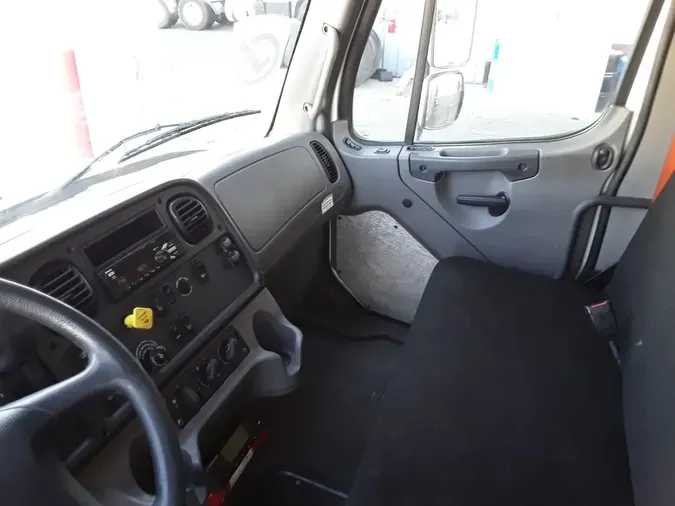 2020 FREIGHTLINER/MERCEDES M2 106