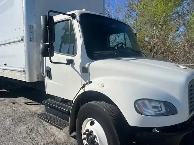 2018 Freightliner Business Class M2 106