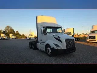 2019 Volvo VNL300