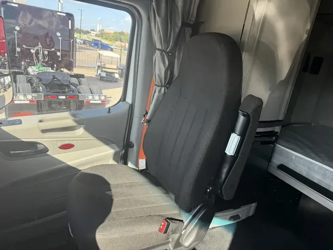 2021 Peterbilt 579