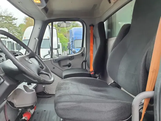 2017 FREIGHTLINER M2 106