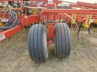 2007 Bourgault 5710