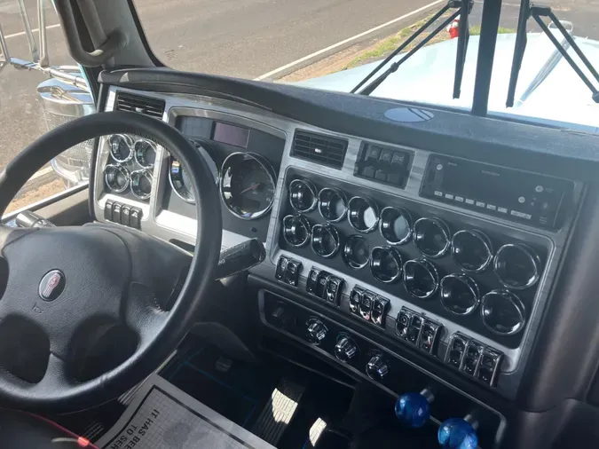 2024 Kenworth W900L