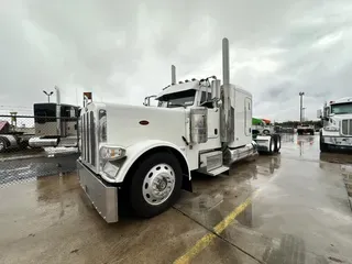 2021 Peterbilt 389