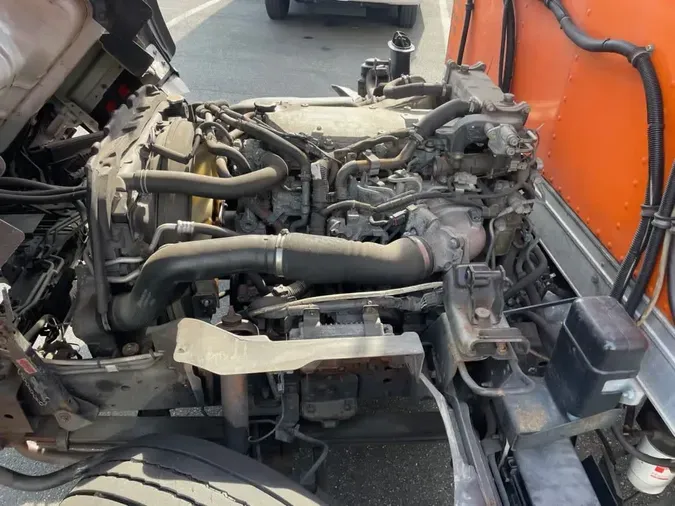 2019 ISUZU NQR