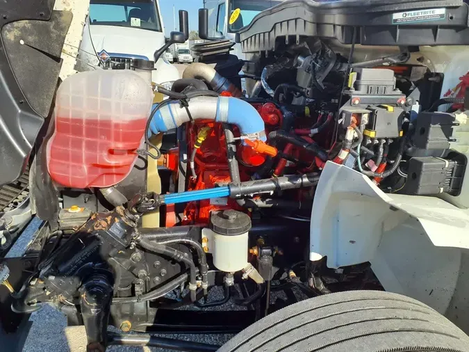 2019 NAVISTAR INTERNATIONAL 4300