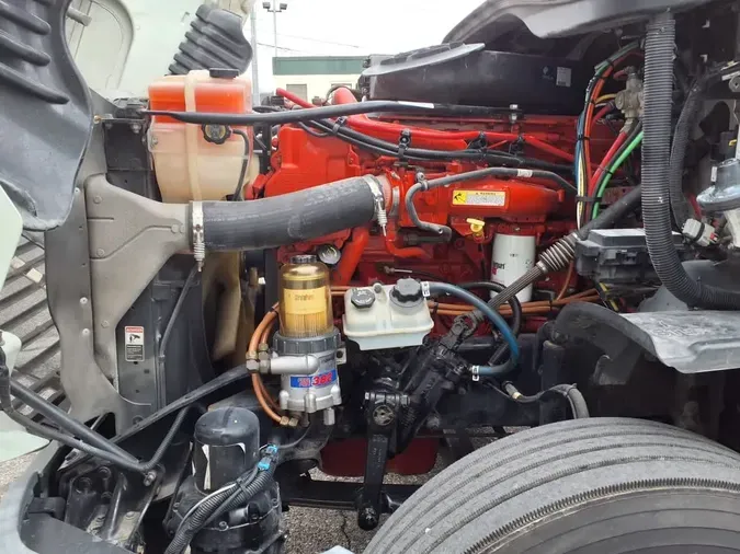 2015 FREIGHTLINER/MERCEDES CASCADIA 125