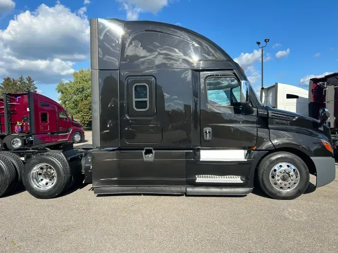 2020 Freightliner Cascadia