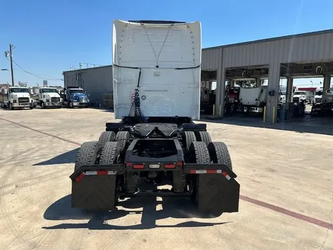 2019 VOLVO VNL64T760