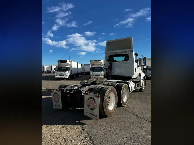 2019 NAVISTAR INTERNATIONAL LT625 DAYCAB T/A
