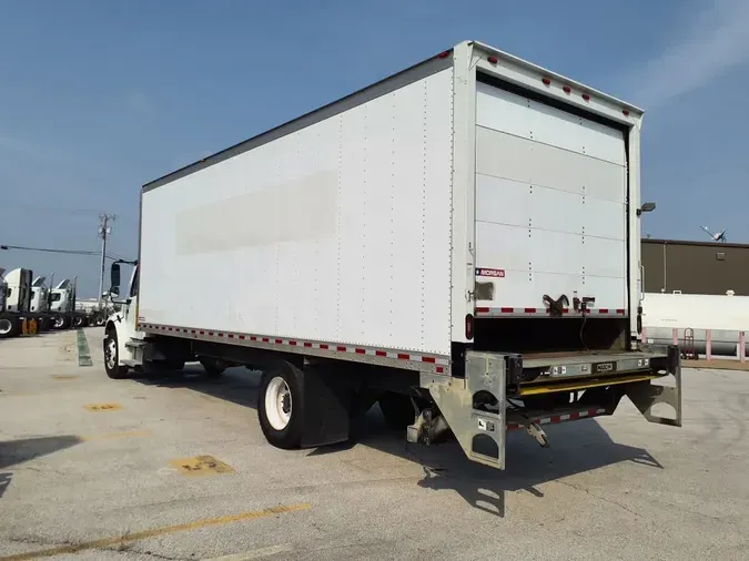 2018 FREIGHTLINER M2 106