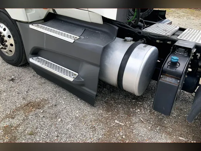 2021 INT LT625 6x4