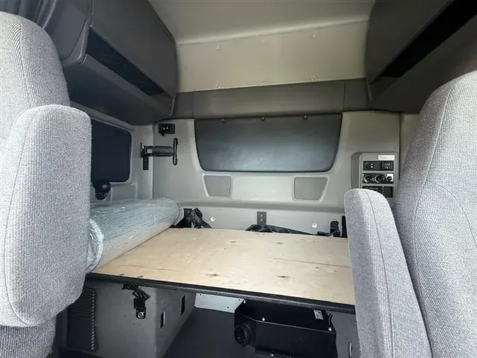 2021 INTERNATIONAL LT625