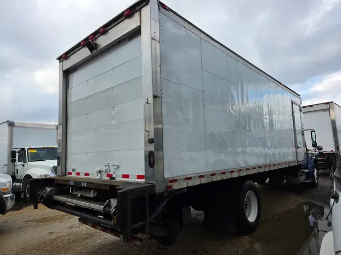 2018 FREIGHTLINER/MERCEDES M2 106