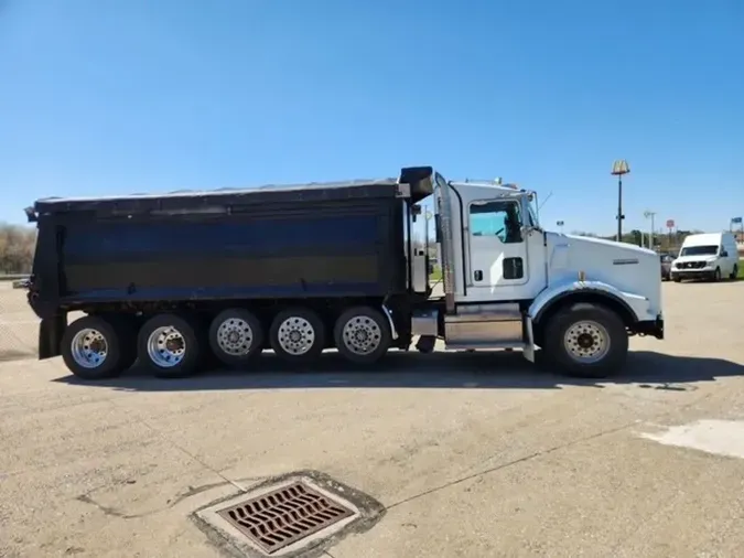 2020 Kenworth T800b41b5be7e9c3d7a8cb4a040389423475