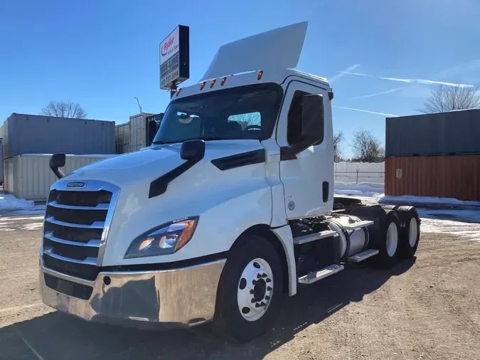 2019 FREIGHTLINER/MERCEDES NEW CASCADIA PX12664b41bcd01627aba4665bf5a9e75cdc375