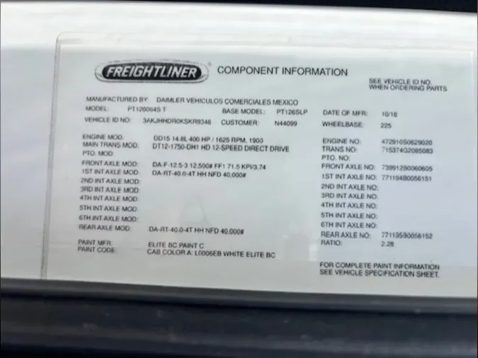 2019 Freightliner Cascadia 126