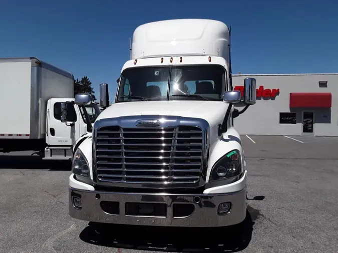 2019 FREIGHTLINER/MERCEDES CASCADIA 125
