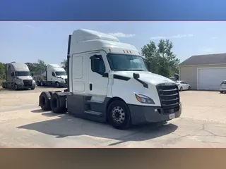 2022 Freightliner Cascadia 126