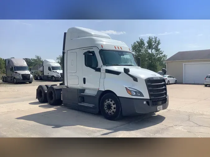 2022 Freightliner Cascadia 126b422106d5ed8b5b03d1ce20b951b75a4