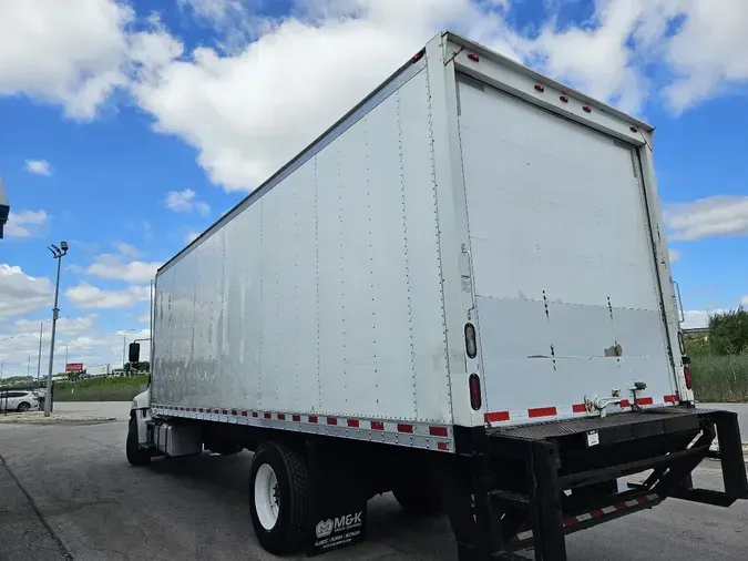 2017 HINO 268A