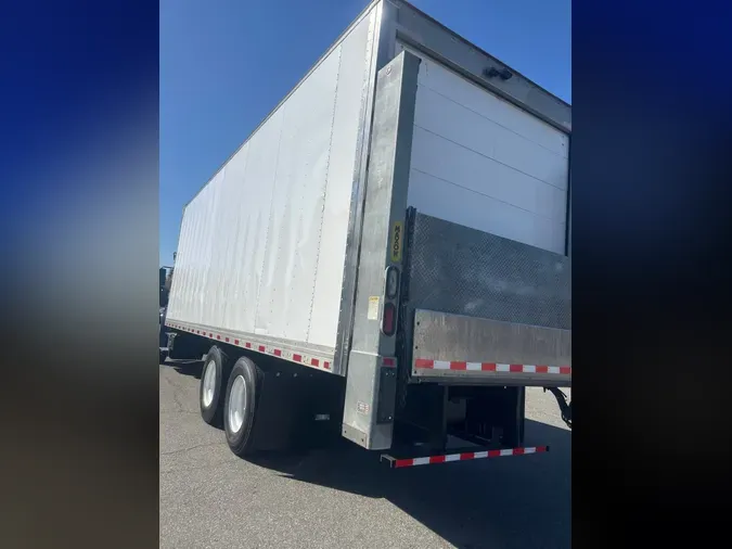 2018 FREIGHTLINER/MERCEDES M2 106