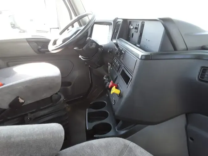 2019 NAVISTAR INTERNATIONAL LT625 DAYCAB T/Ab426e18290ec659faadb37ea717e79b9