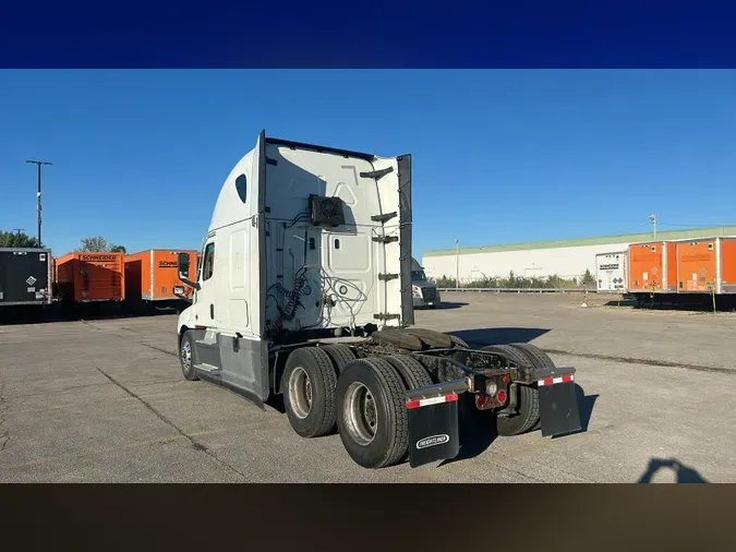 2022 Freightliner Cascadia 126
