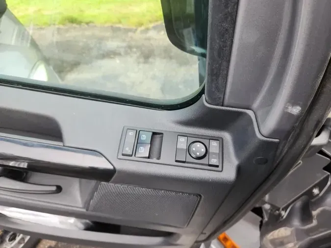 2024 Freightliner Cascadia&reg; Sleeper Cab 126" BBC 72" XT