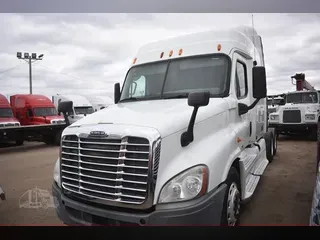 2011 FREIGHTLINER CASCADIA 125