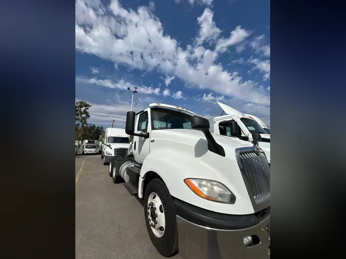 2019 NAVISTAR INTERNATIONAL LT625 DAYCAB T/Ab432b68028ec75694bf49e87d00697dd