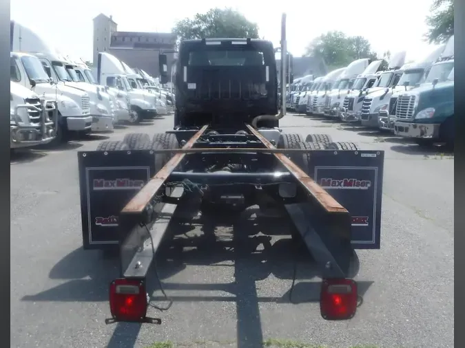2019 FREIGHTLINER M2 106