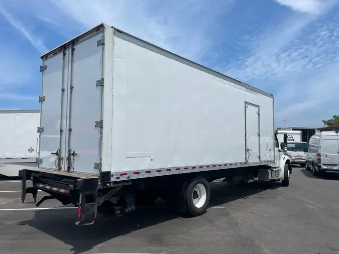 2017 FREIGHTLINER/MERCEDES M2 106