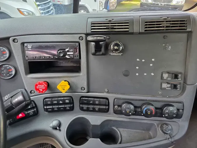 2019 FREIGHTLINER CASCADIA 125