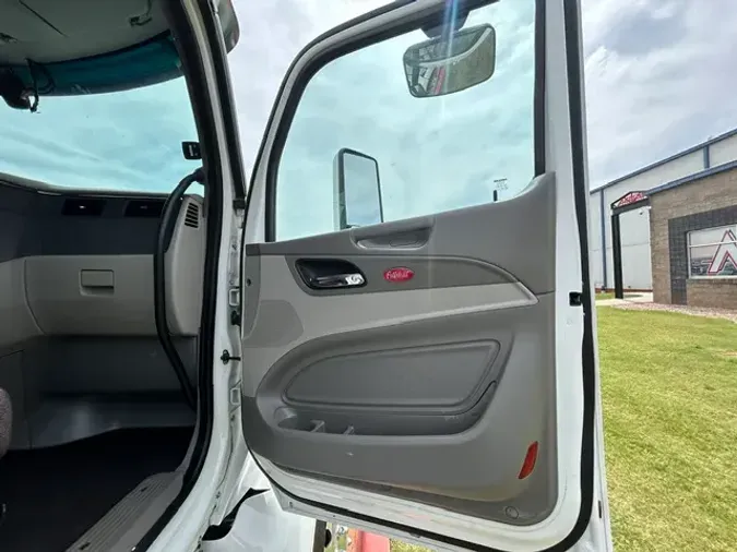2019 PETERBILT 579