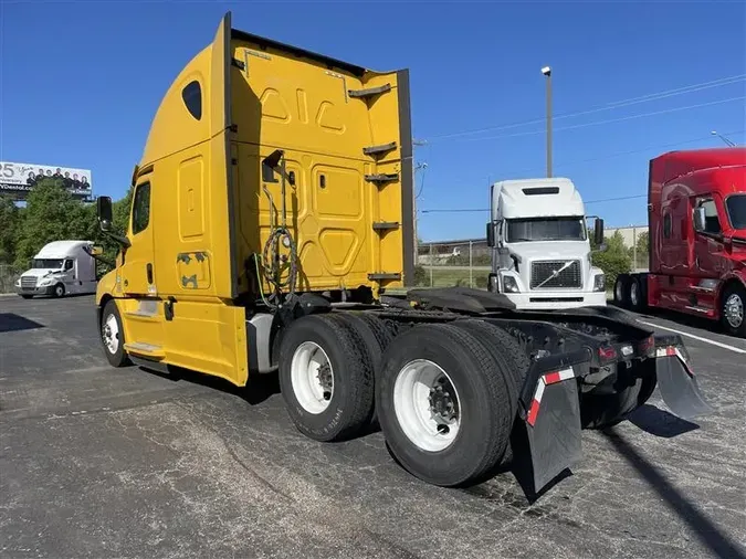2020 FREIGHTLINER CA126