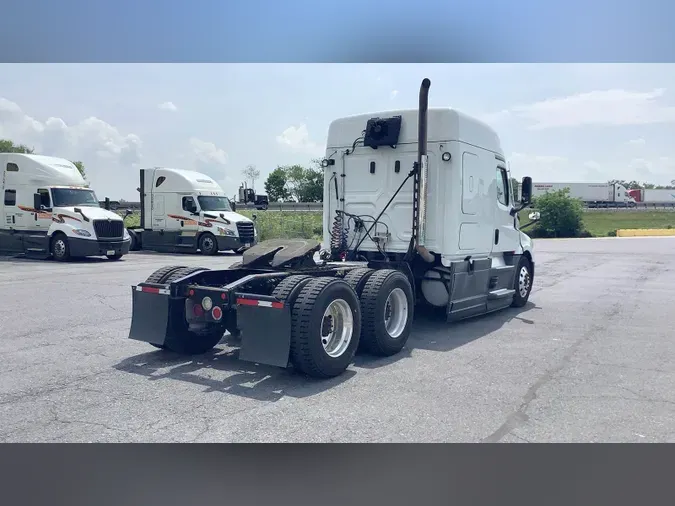 2021 Freightliner Cascadia 126b43928b41c087f843e4f3bbcc4d13358
