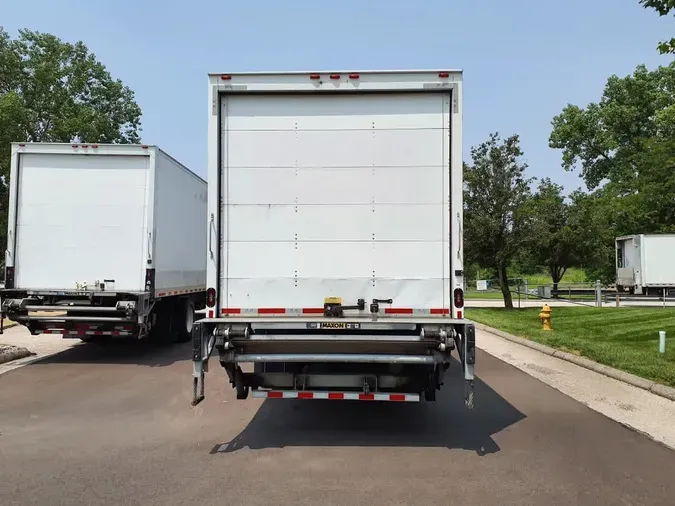 2020 FREIGHTLINER M2 106