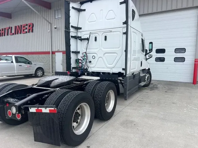 2023 Freightliner Cascadia&reg;