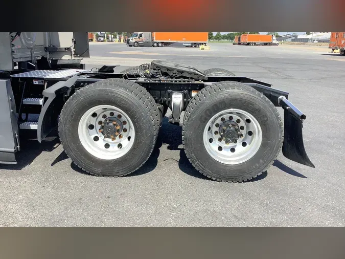 2022 Freightliner Cascadia 126