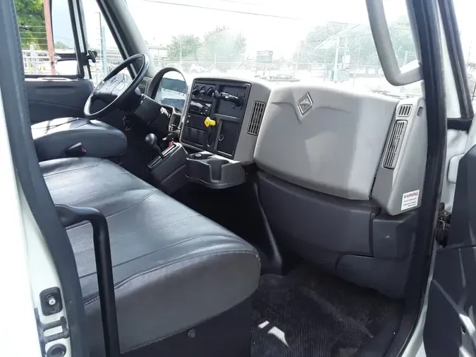 2018 NAVISTAR INTERNATIONAL 4300LP (4X2)