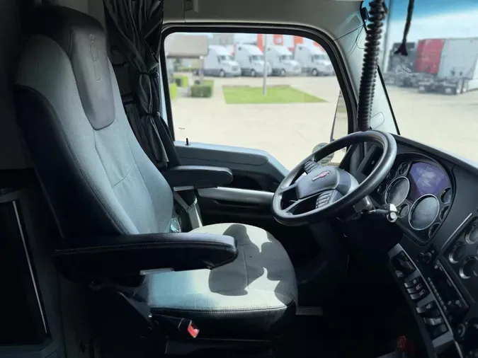 2021 Kenworth T680b44a61d3dee4a3c2f7cf29762864626f
